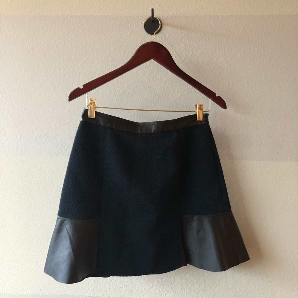 ⚡️Flash Sale⚡️ Club Monaco Skirt